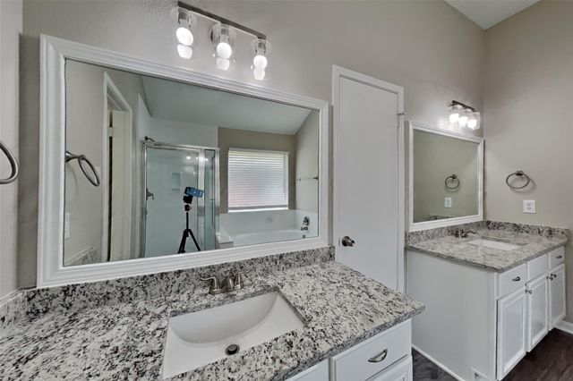 2222 Friarwood Trail, Houston, TX 77339