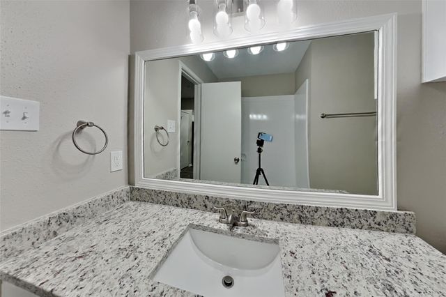 2222 Friarwood Trail, Houston, TX 77339