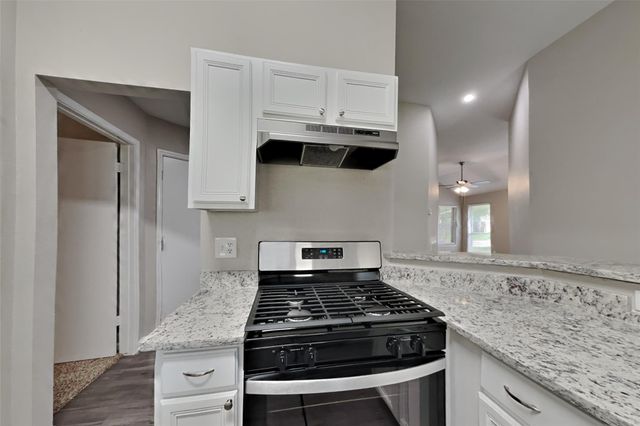 2222 Friarwood Trail, Houston, TX 77339