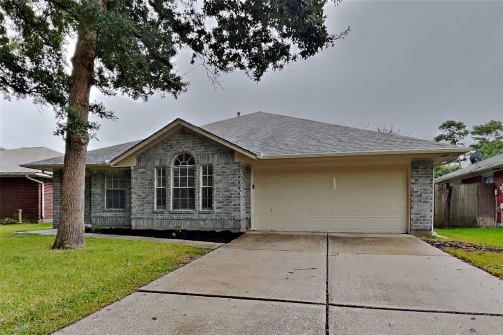 2222 Friarwood Trail, Houston, TX 77339