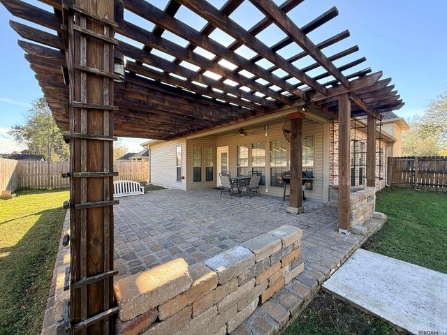 42438 Wood Ave, Ponchatoula, LA 70454