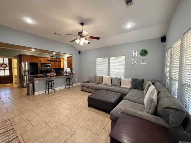 42438 Wood Ave, Ponchatoula, LA 70454