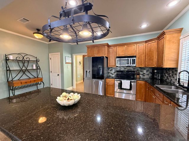 42438 Wood Ave, Ponchatoula, LA 70454