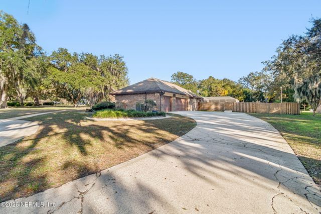 595 ABERDEEN Court, Orange Park, FL 32073