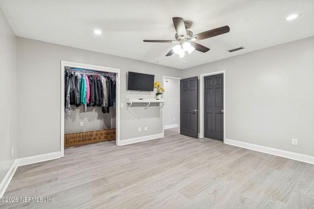 595 ABERDEEN Court, Orange Park, FL 32073