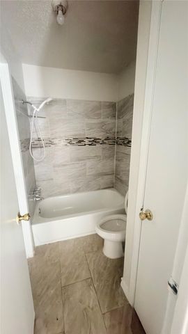 6200 W Tidwell Road 1201, Houston, TX 77092