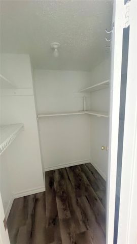 6200 W Tidwell Road 1201, Houston, TX 77092