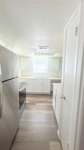 6200 W Tidwell Road 1201, Houston, TX 77092