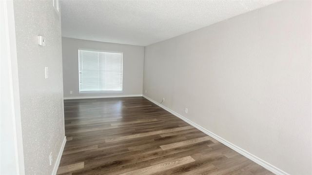 6200 W Tidwell Road 1201, Houston, TX 77092