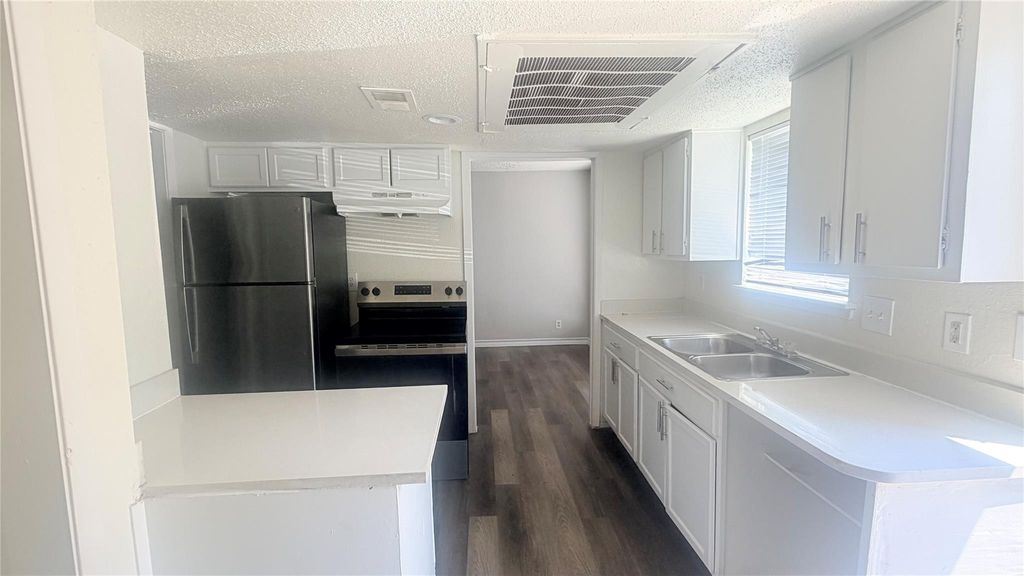 6200 W Tidwell Road 1201, Houston, TX 77092
