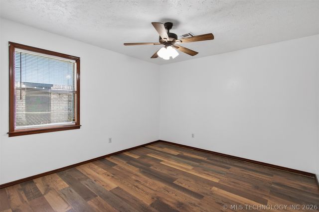 113 Magnolia Avenue, Pryor, OK 74361