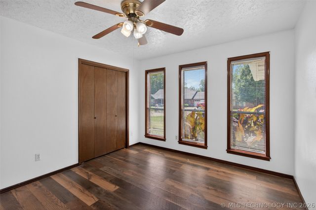 113 Magnolia Avenue, Pryor, OK 74361
