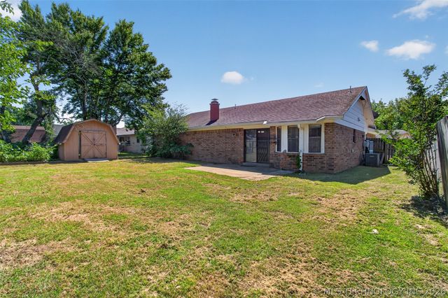 113 Magnolia Avenue, Pryor, OK 74361