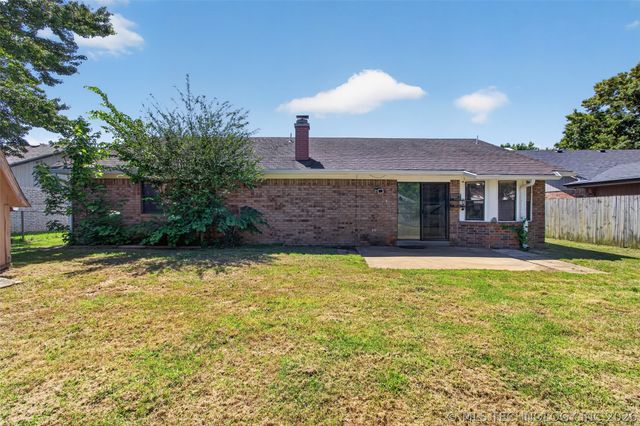 113 Magnolia Avenue, Pryor, OK 74361
