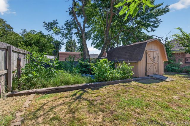 113 Magnolia Avenue, Pryor, OK 74361