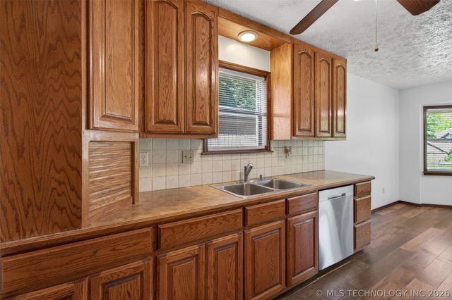 113 Magnolia Avenue, Pryor, OK 74361