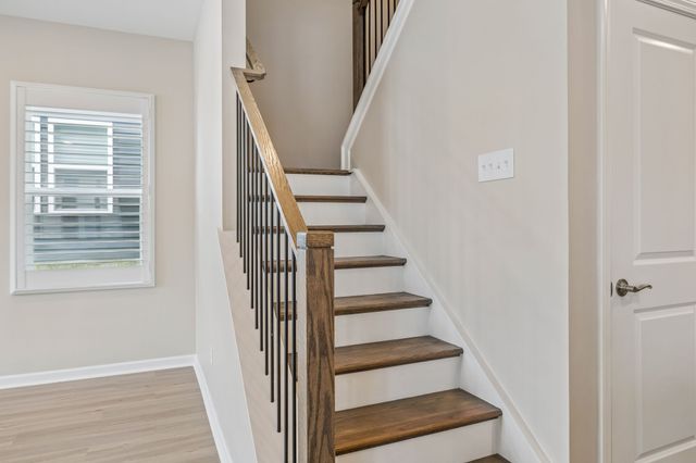 182 Oasis Dr, La Vergne, TN 37086