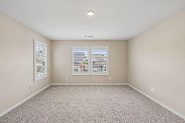 182 Oasis Dr, La Vergne, TN 37086