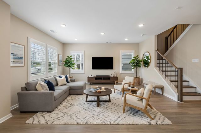 182 Oasis Dr, La Vergne, TN 37086