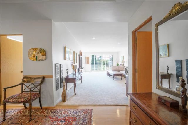 4454 Ventura Canyon 105, Sherman Oaks, CA 91423