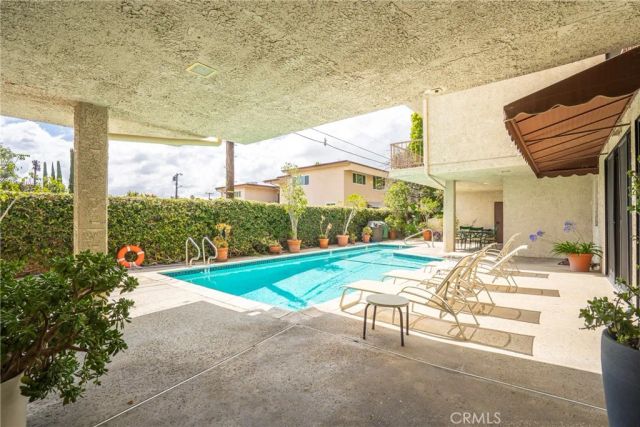 4454 Ventura Canyon 105, Sherman Oaks, CA 91423