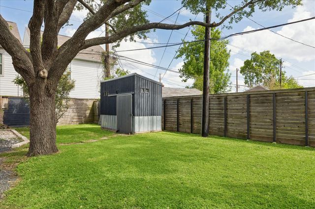 1136 Oak Tree Drive, Houston, TX 77055