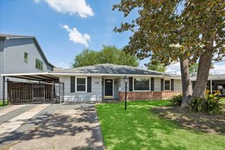 1136 Oak Tree Drive, Houston, TX 77055