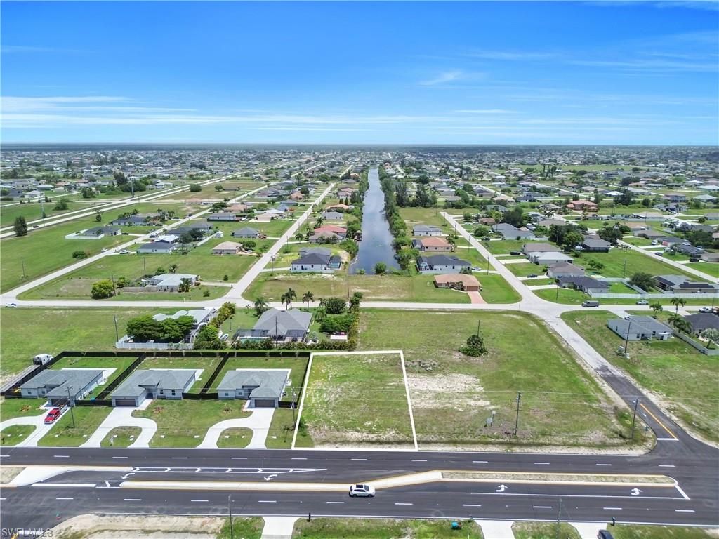 107 Diplomat PKWY E, CAPE CORAL, FL 33909 — photo 4