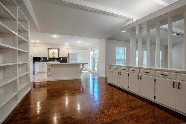 524 E North Street, Benton, AR 72015