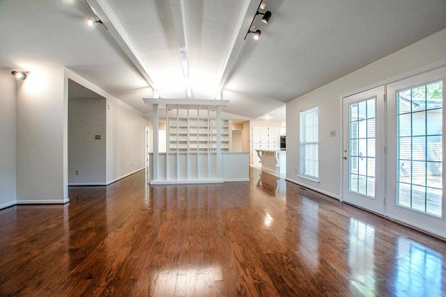524 E North Street, Benton, AR 72015