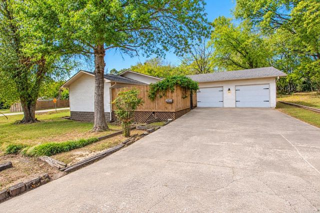 524 E North Street, Benton, AR 72015