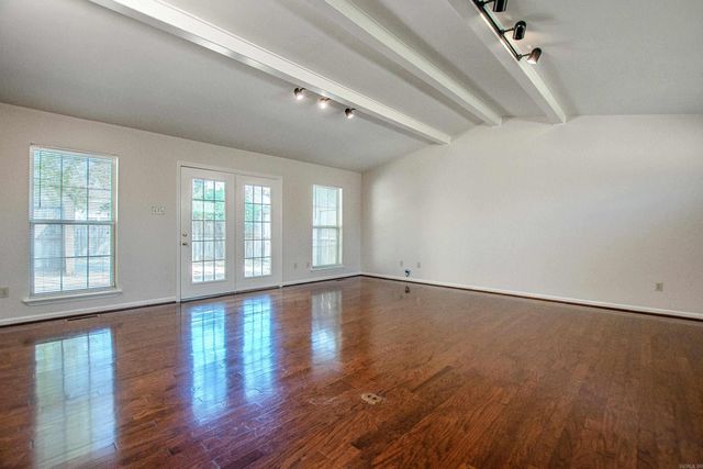 524 E North Street, Benton, AR 72015
