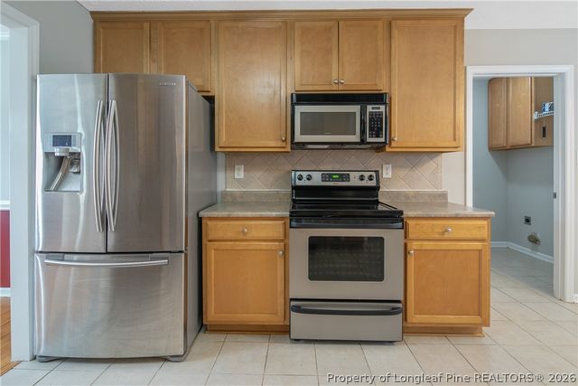 2451 Canford Lane, Fayetteville, NC 28304