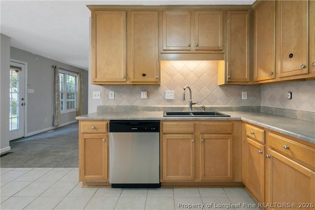 2451 Canford Lane, Fayetteville, NC 28304