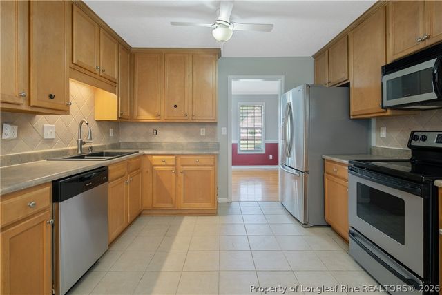 2451 Canford Lane, Fayetteville, NC 28304