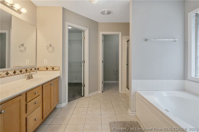 2451 Canford Lane, Fayetteville, NC 28304