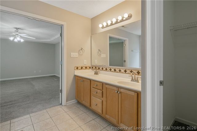 2451 Canford Lane, Fayetteville, NC 28304