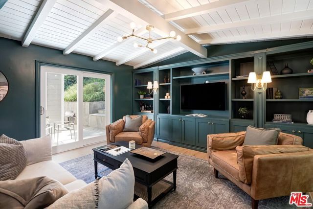 4045 Davana Road, Sherman Oaks, CA 91423