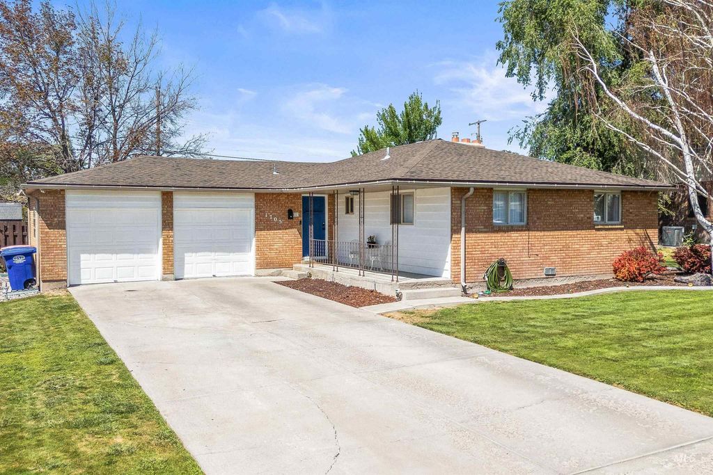 1705 Maplewood Dr, Twin Falls, ID 83301