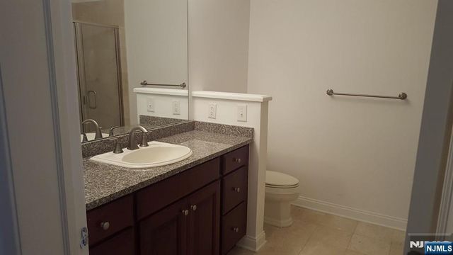 22 Ave At Port Imperial 323, West New York, NJ 07093