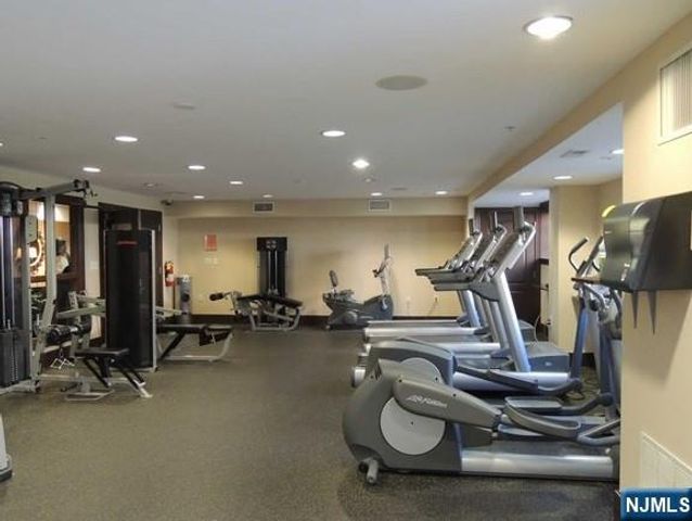 22 Ave At Port Imperial 323, West New York, NJ 07093