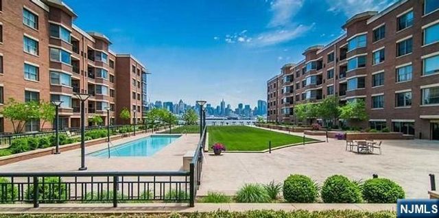 22 Ave At Port Imperial 323, West New York, NJ 07093