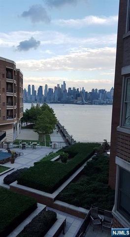 22 Ave At Port Imperial 323, West New York, NJ 07093