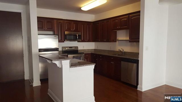 22 Ave At Port Imperial 323, West New York, NJ 07093