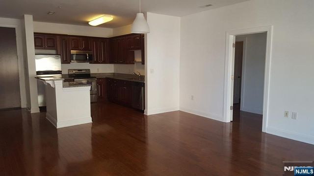 22 Ave At Port Imperial 323, West New York, NJ 07093