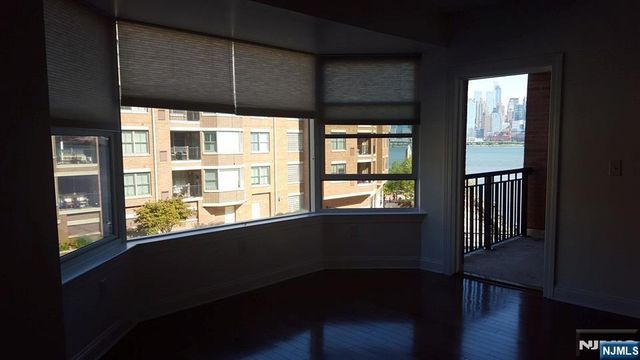 22 Ave At Port Imperial 323, West New York, NJ 07093