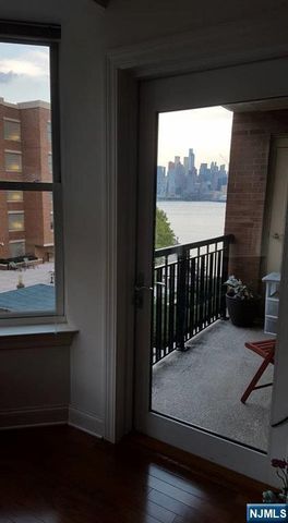 22 Ave At Port Imperial 323, West New York, NJ 07093