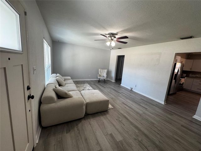 6914 N OLA AVENUE, Tampa, FL 33604