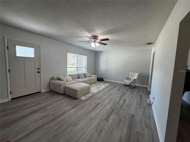 6914 N OLA AVENUE, Tampa, FL 33604