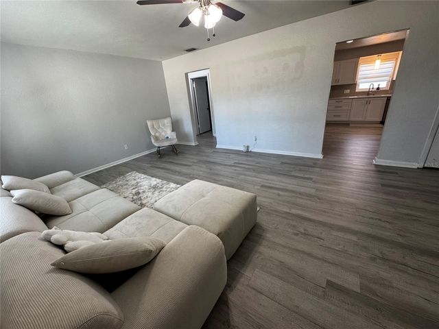 6914 N OLA AVENUE, Tampa, FL 33604